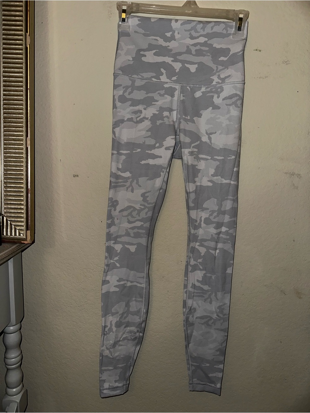 Lululemon light gray camo print high waisted leggings size 6 tag attached!